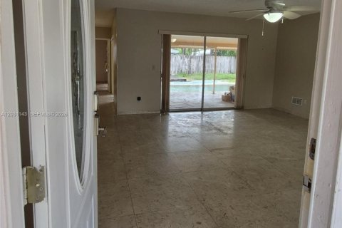 Villa ou maison à vendre à Pompano Beach, Floride: 2 chambres, 119.66 m2 № 2258052 - photo 6