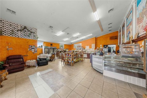 Commercial property in Ocala, Florida № 2237093 - photo 3