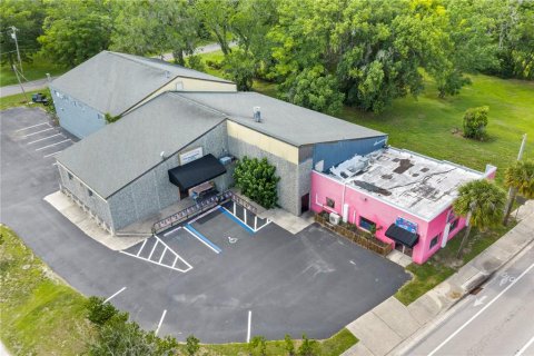 Commercial property in Ocala, Florida № 2237093