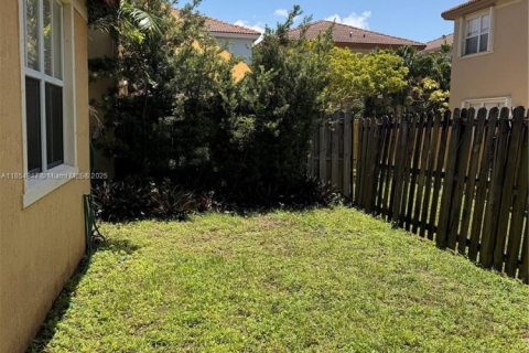 Townhouse in Doral, Florida 3 bedrooms, 153.38 sq.m. № 1877927 - photo 28