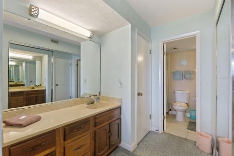 Condo in New Smyrna Beach, Florida, 1 bedroom  № 1430411 - photo 9