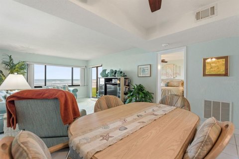 Condo in New Smyrna Beach, Florida, 1 bedroom  № 1430411 - photo 4
