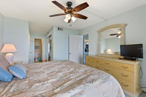 Condo in New Smyrna Beach, Florida, 1 bedroom  № 1430411 - photo 8