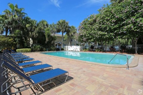 Condo in Largo, Florida, 2 bedrooms № 2384165 - photo 27
