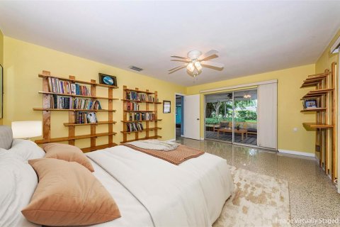 House in Saint Petersburg, Florida 4 bedrooms, 186.83 sq.m. № 1776803 - photo 7