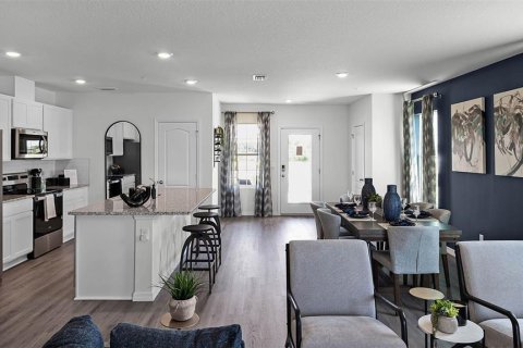 Townhouse in Winter Garden, Florida 3 bedrooms, 168.71 sq.m. № 1825055 - photo 24