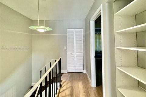 Townhouse in Boca Raton, Florida 2 bedrooms, 132.48 sq.m. № 1953553 - photo 13