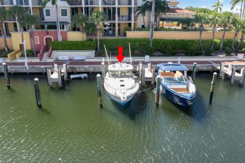 Commercial property in Jupiter, Florida № 2431445 - photo 2