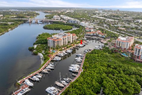 Commercial property in Jupiter, Florida № 2431445