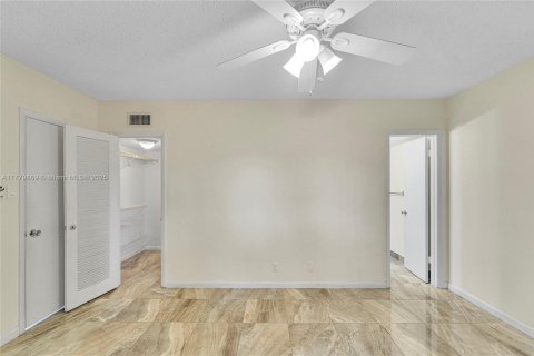 Condo in Margate, Florida, 2 bedrooms  № 1639337 - photo 23