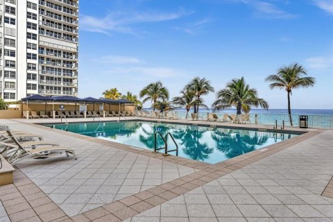 Condominio en venta en Fort Lauderdale, Florida, 2 dormitorios, 173.73 m2 № 2346169 - foto 8