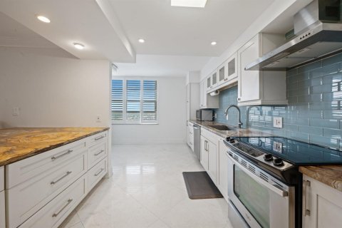 Condominio en venta en Fort Lauderdale, Florida, 2 dormitorios, 173.73 m2 № 2346169 - foto 11