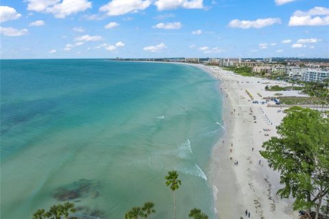 Villa ou maison à vendre à Sarasota, Floride: 3 chambres, 192.49 m2 № 1822937 - photo 25