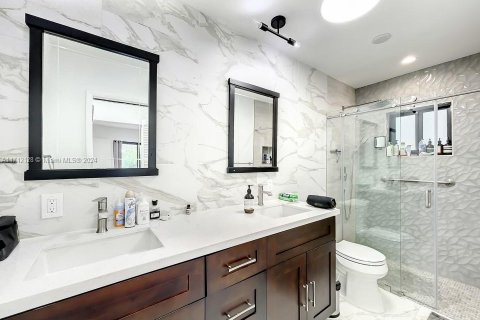 Villa ou maison à vendre à North Miami Beach, Floride: 4 chambres № 1984858 - photo 11