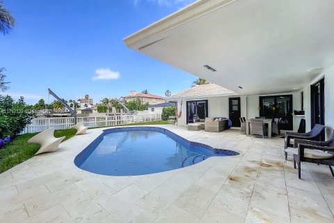 Villa ou maison à vendre à North Miami Beach, Floride: 4 chambres № 1984858 - photo 8