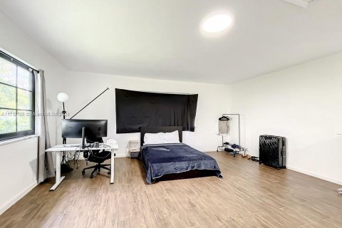 Villa ou maison à vendre à North Miami Beach, Floride: 4 chambres № 1984858 - photo 12