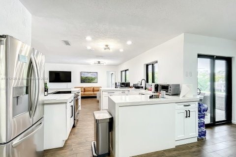 Villa ou maison à vendre à North Miami Beach, Floride: 4 chambres № 1984858 - photo 19