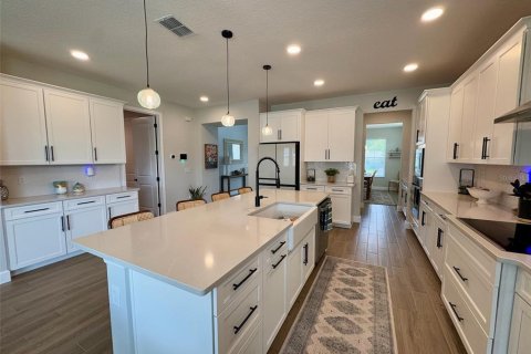 House in Oviedo, Florida 5 bedrooms, 365.29 sq.m. № 1880687 - photo 10