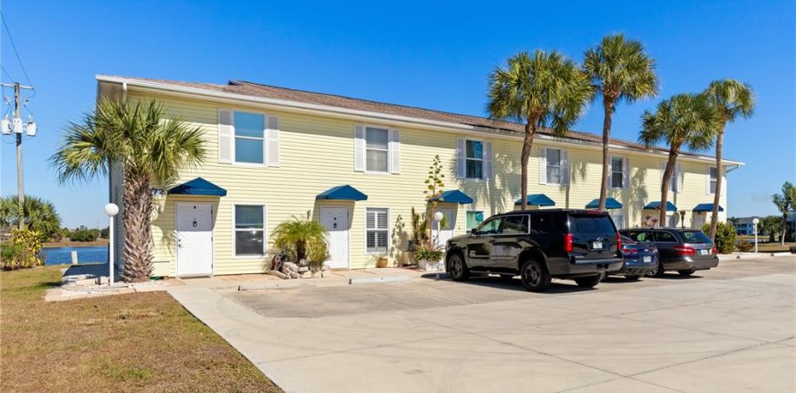 Touwnhouse à Punta Gorda, Floride 2 chambres, 123.65 m2 № 2095507