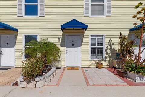 Touwnhouse à vendre à Punta Gorda, Floride: 2 chambres, 123.65 m2 № 2095507 - photo 2