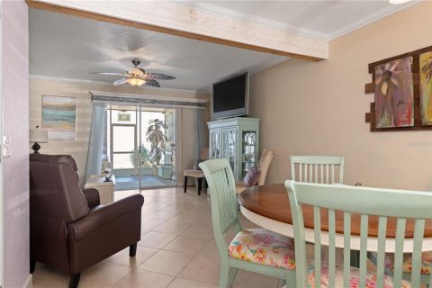 Touwnhouse à vendre à Punta Gorda, Floride: 2 chambres, 123.65 m2 № 2095507 - photo 7