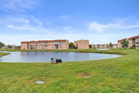 Condo in Sunrise, Florida, 1 bedroom № 1952857 - photo 20