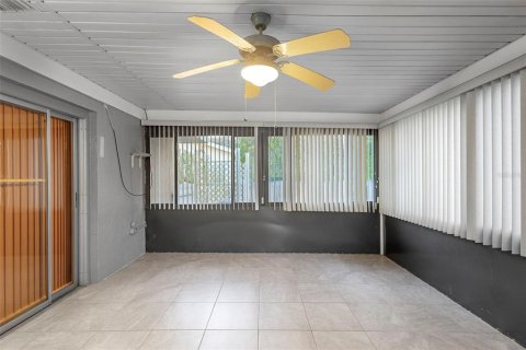 House in Orange City, Florida 2 bedrooms, 134.43 sq.m. № 2108192 - photo 24
