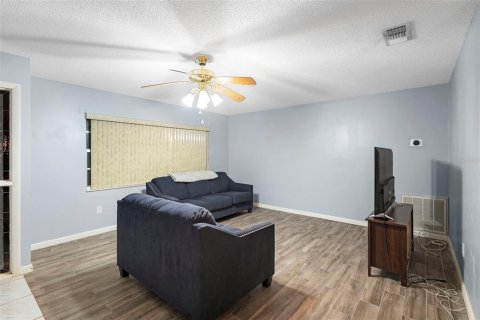 House in Orange City, Florida 2 bedrooms, 134.43 sq.m. № 2108192 - photo 9