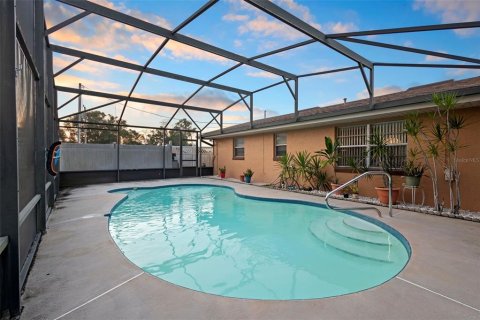House in Orange City, Florida 2 bedrooms, 134.43 sq.m. № 2108192 - photo 16