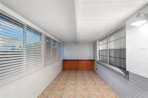 House in Orange City, Florida 2 bedrooms, 134.43 sq.m. № 2108192 - photo 8