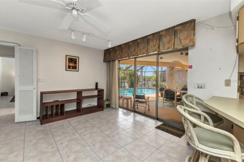 House in Punta Gorda, Florida 3 bedrooms, 206.89 sq.m. № 1625598 - photo 18