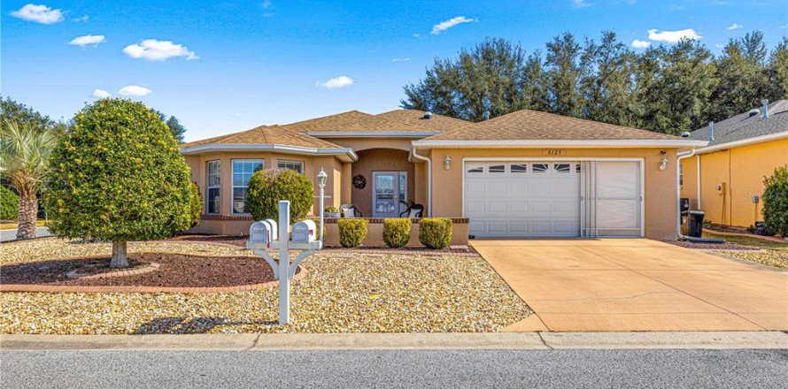 House in Ocala, Florida 2 bedrooms, 161.84 sq.m. № 1570822