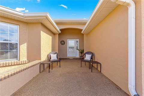 House in Ocala, Florida 2 bedrooms, 161.84 sq.m. № 1570822 - photo 5
