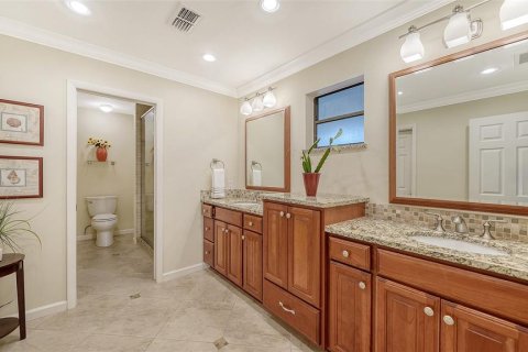 Купить виллу или дом в Сарасота, Флорида 8 комнат, 211.07м2, № 2140023 - фото 17