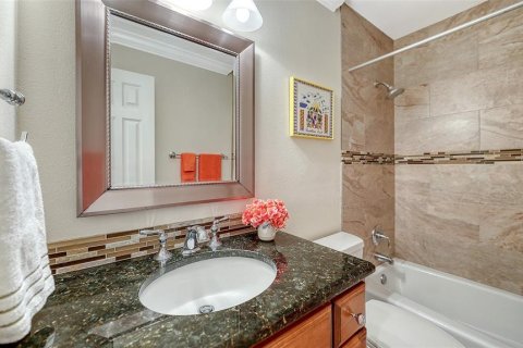 Купить виллу или дом в Сарасота, Флорида 8 комнат, 211.07м2, № 2140023 - фото 22