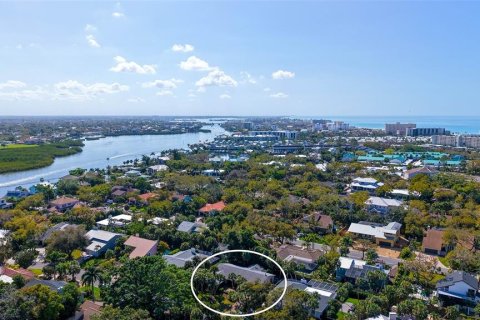 Купить виллу или дом в Сарасота, Флорида 8 комнат, 211.07м2, № 2140023 - фото 29