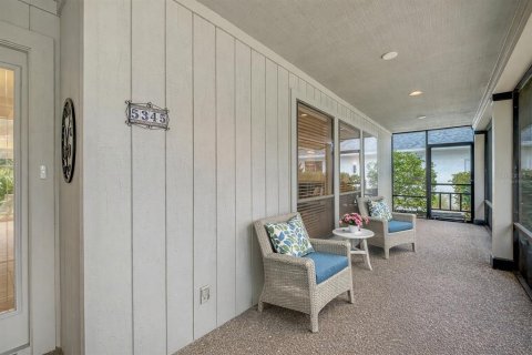 Купить виллу или дом в Сарасота, Флорида 8 комнат, 211.07м2, № 2140023 - фото 5