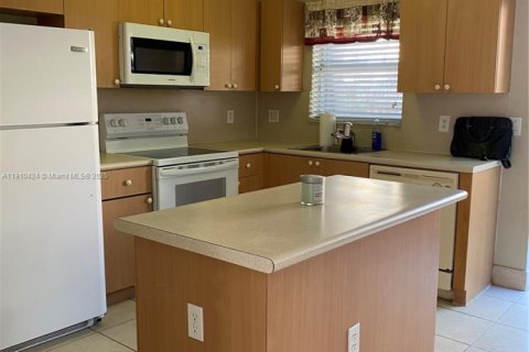 Touwnhouse à vendre à Homestead, Floride: 2 chambres, 108.32 m2 № 1969360 - photo 6