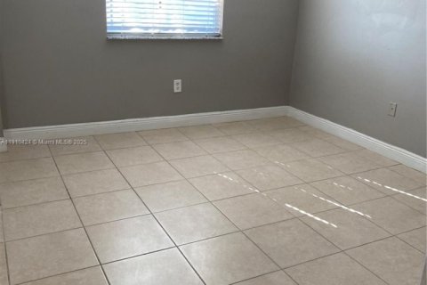 Touwnhouse à vendre à Homestead, Floride: 2 chambres, 108.32 m2 № 1969360 - photo 7