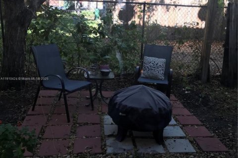 Touwnhouse à vendre à Homestead, Floride: 2 chambres, 108.32 m2 № 1969360 - photo 9