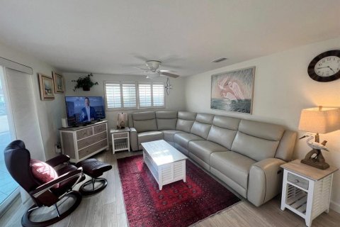 Condo in Sarasota, Florida, 2 bedrooms  № 2234570 - photo 15
