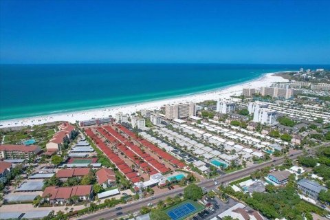 Condo in Sarasota, Florida, 2 bedrooms  № 2234570 - photo 30