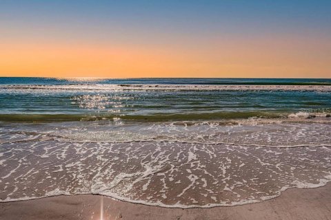 Condo in Sarasota, Florida, 2 bedrooms  № 2234570 - photo 6