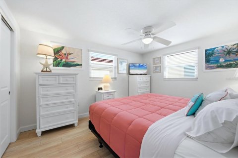 Condo in Sarasota, Florida, 2 bedrooms  № 2234570 - photo 22