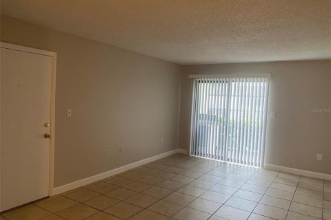 Condominio en venta en Altamonte Springs, Florida, 1 dormitorio, 72.93 m2 № 1551888 - foto 4