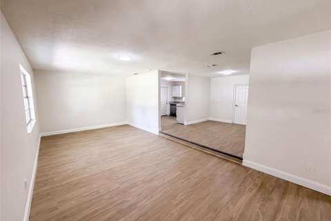 Villa ou maison à vendre à Orlando, Floride: 2 chambres, 138.98 m2 № 2224997 - photo 3