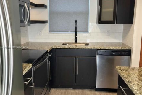 Copropriété à louer à West Palm Beach, Floride: 2 chambres, 85.1 m2 № 1996811 - photo 2