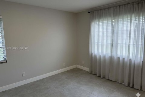 Copropriété à louer à West Palm Beach, Floride: 2 chambres, 85.1 m2 № 1996811 - photo 5