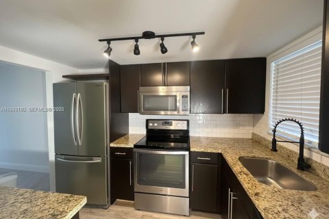 Condo à West Palm Beach, Floride, 2 chambres  № 1996811