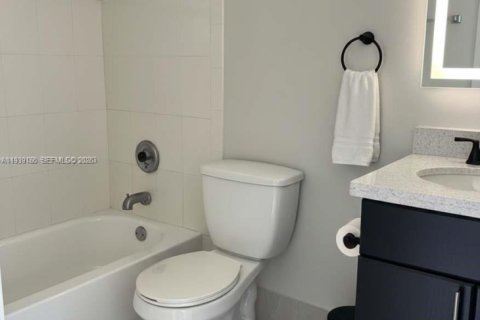 Copropriété à louer à West Palm Beach, Floride: 2 chambres, 85.1 m2 № 1996811 - photo 4